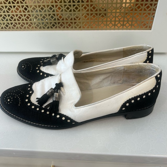 STUART WEITZMAN Wingtip Tassel Loafer Sz 9.5M! Used condition-lots of life left! - Picture 5 of 8